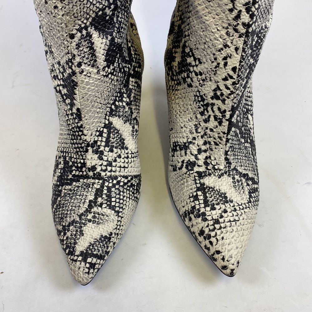 Qupid The Dasha Snake Print Boot Size 6.5 A22 - image 6